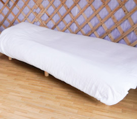 ベッド（脚付きマットレス）